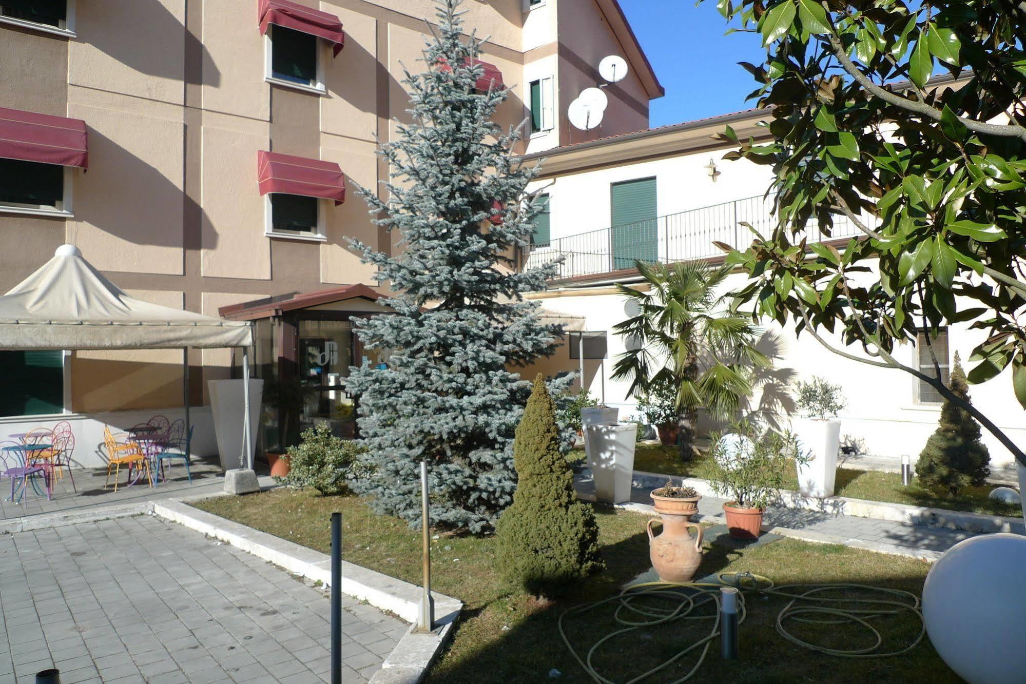 Hotel De Meis Capistrello 외부 사진