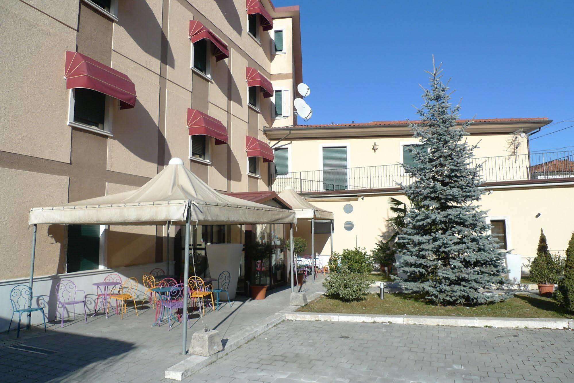 Hotel De Meis Capistrello 외부 사진